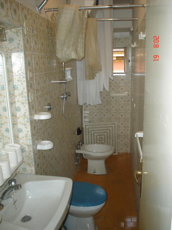 Sandy Hotel โรม ภายนอก รูปภาพ